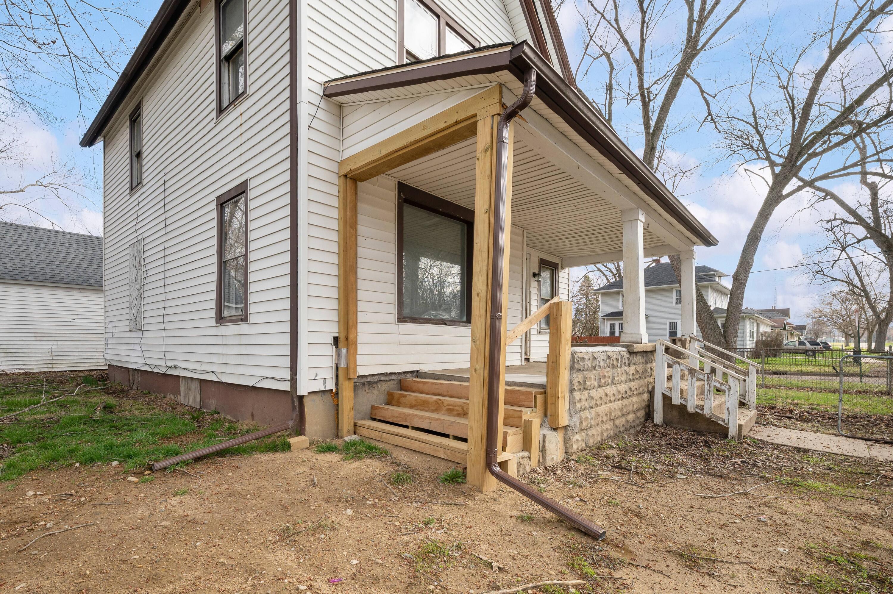 527 Howard Street