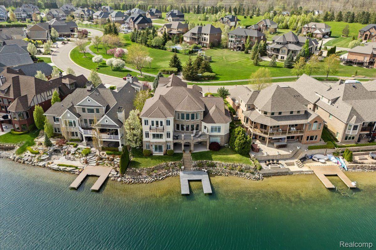8393 BOULDER SHORES Drive