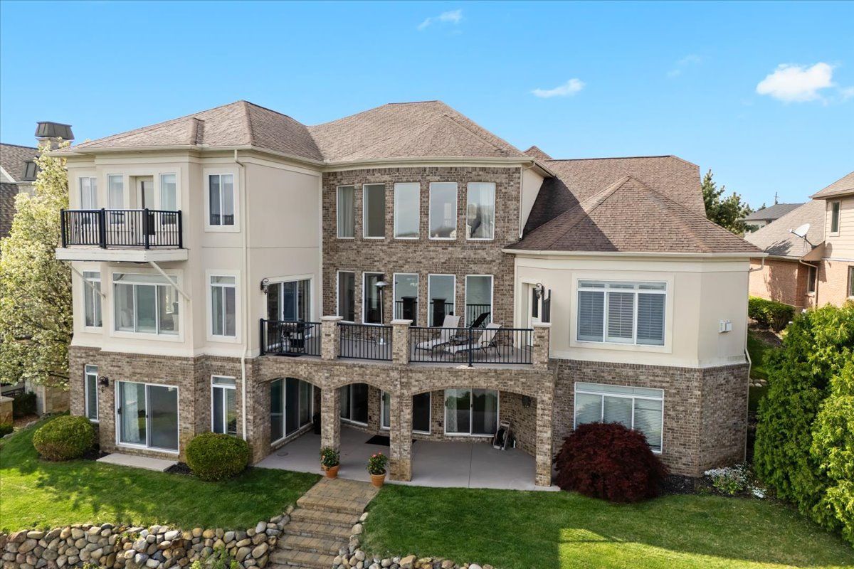 8393 BOULDER SHORES Drive