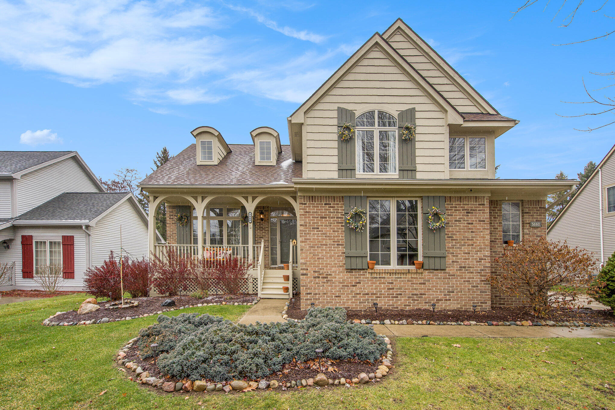 5660 Versailles Avenue