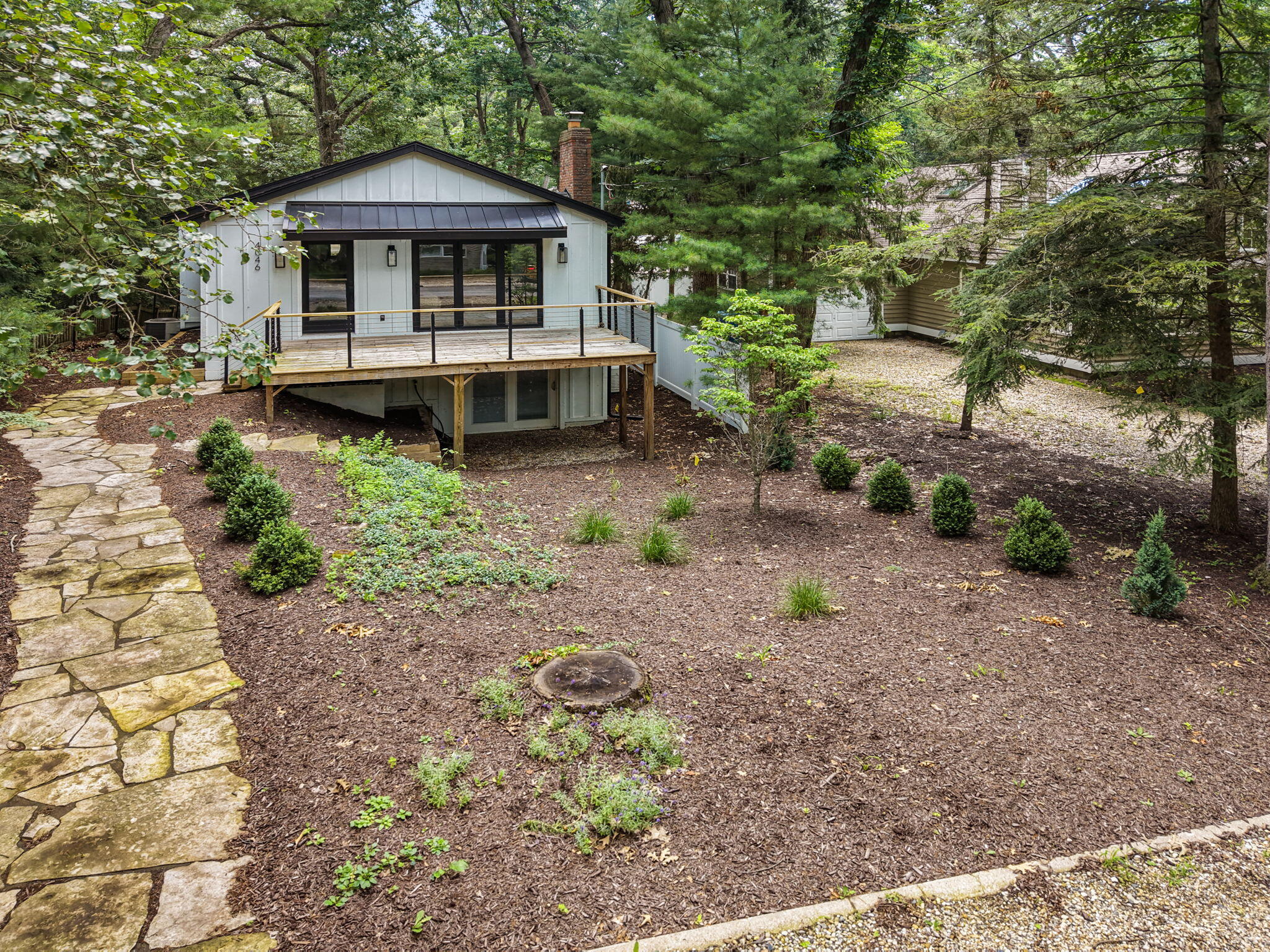 4046 Hillside Trail