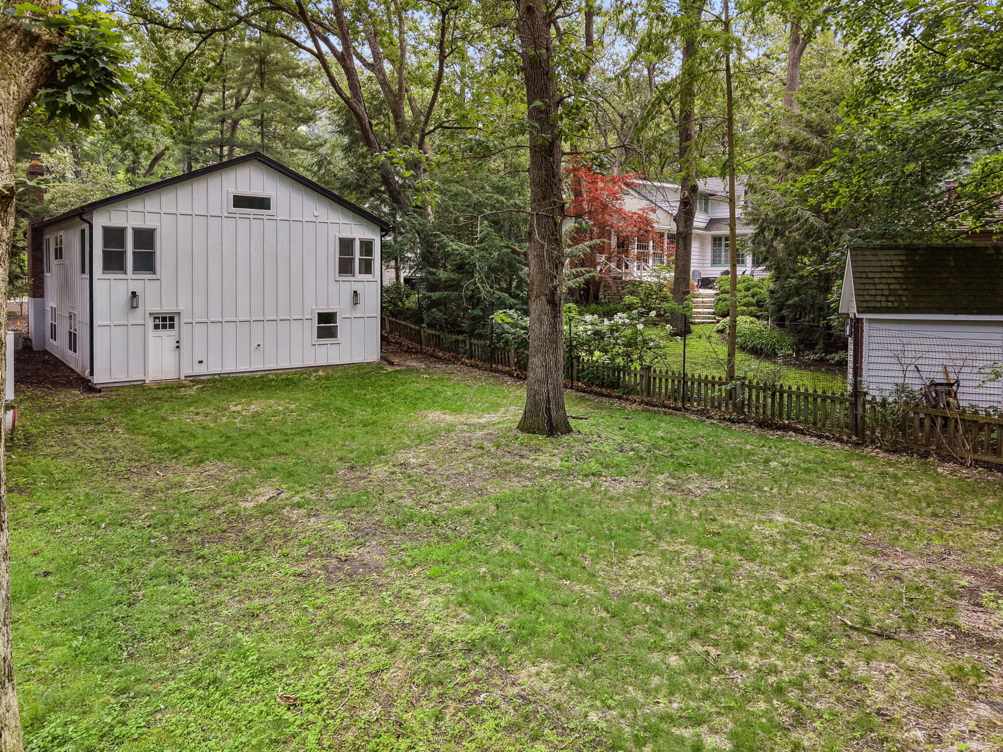 4046 Hillside Trail