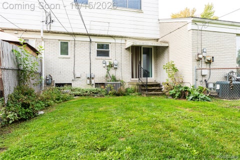 Tiny photo for 117 S Christine Circle #117, Mt Clemens City, MI 48043 (MLS # 20261083079)