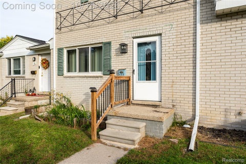 Tiny photo for 117 S Christine Circle #117, Mt Clemens City, MI 48043 (MLS # 20261083079)