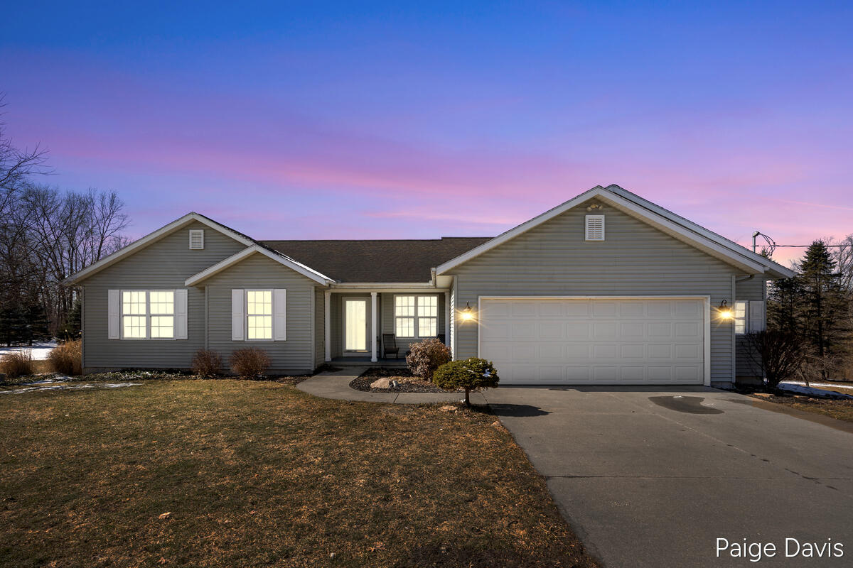 3025 Valley View Drive NE