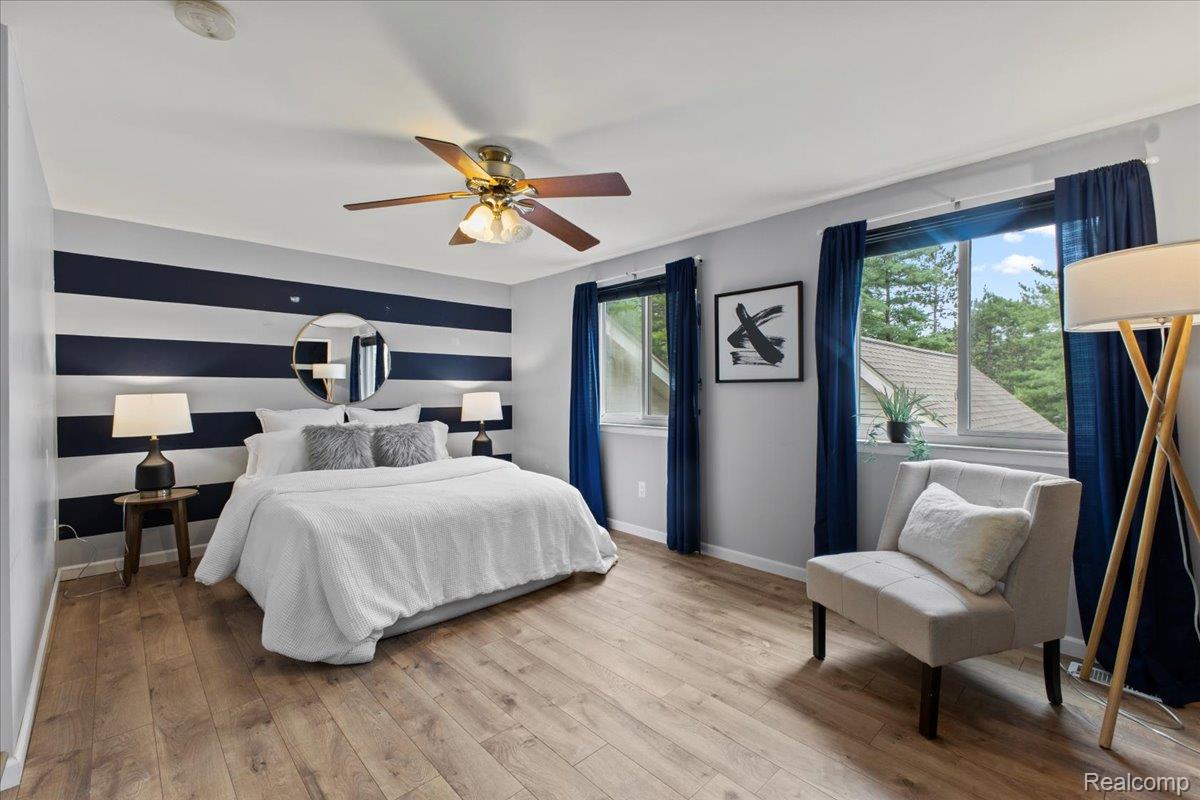 Springfield Charter Township, Michigan 48348, United States, 2 Bedrooms Bedrooms, ,3 BathroomsBathrooms,Residential,Active,174722