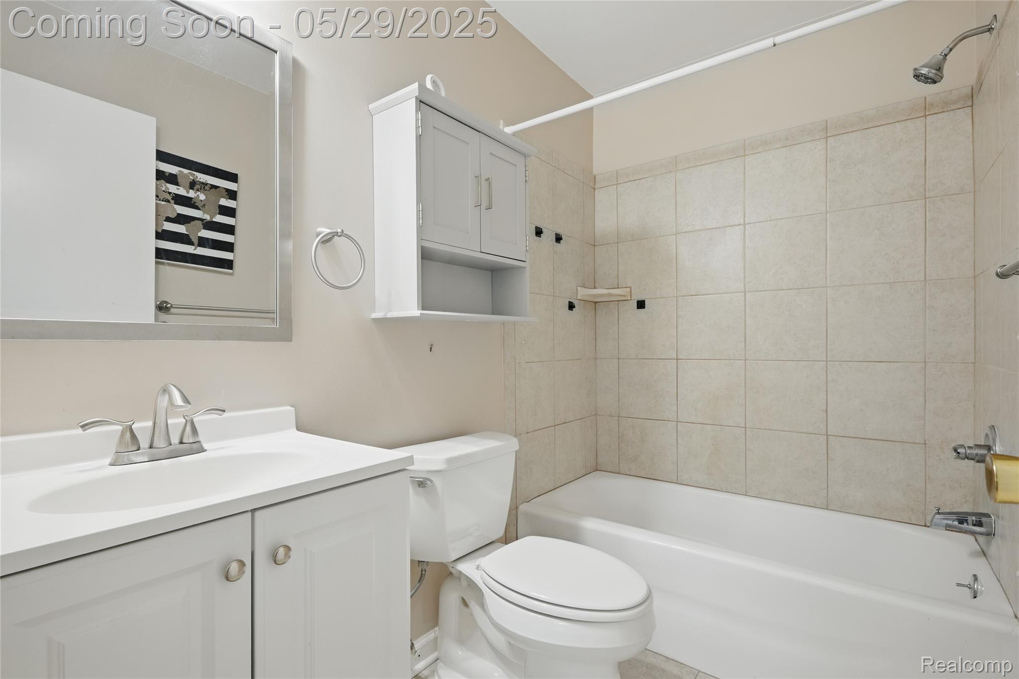 Southfield City, Michigan 48075, United States, 2 Bedrooms Bedrooms, ,2 BathroomsBathrooms,Residential,Pending,138956