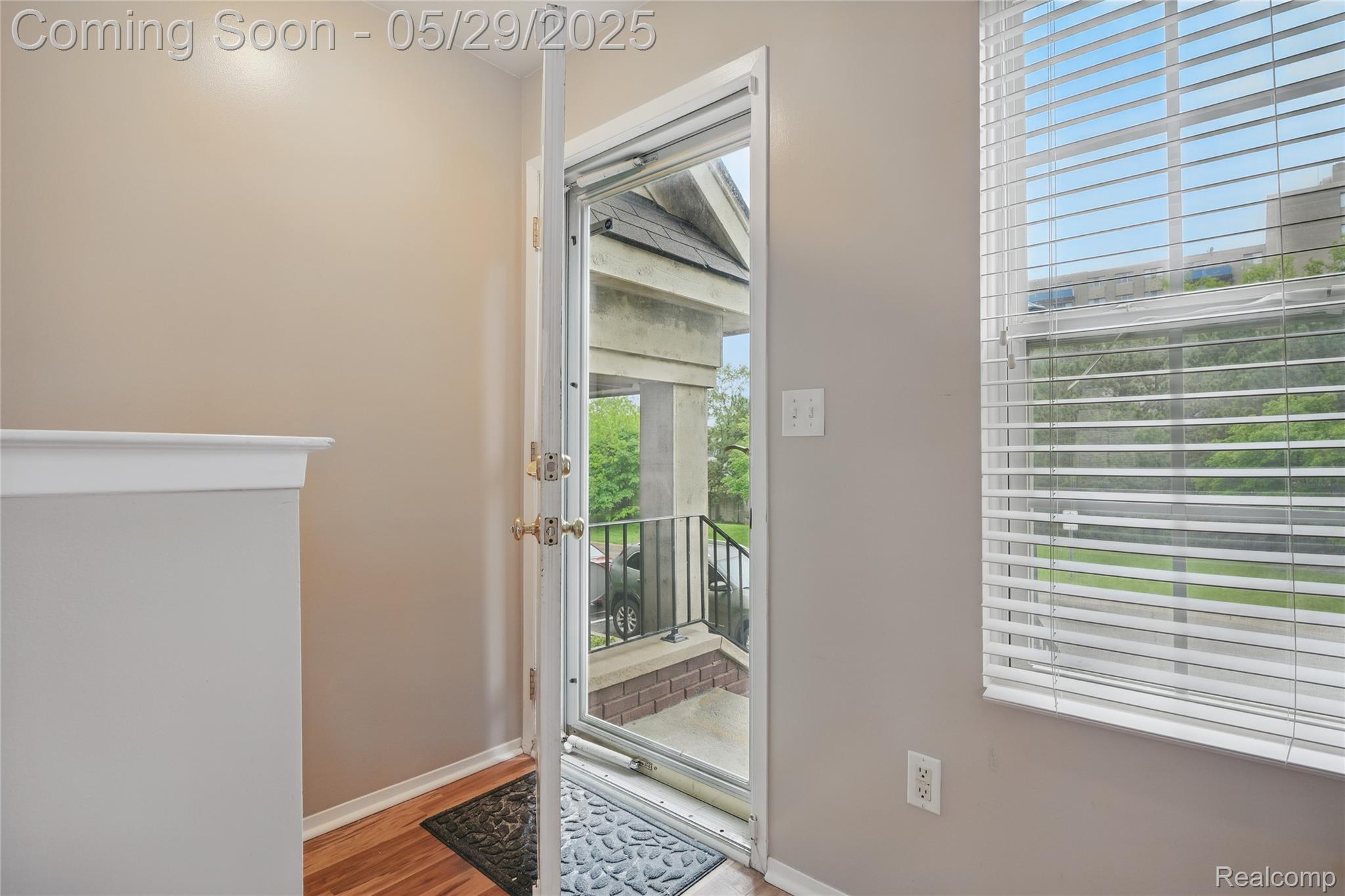 Southfield City, Michigan 48075, United States, 2 Bedrooms Bedrooms, ,2 BathroomsBathrooms,Residential,Pending,138956