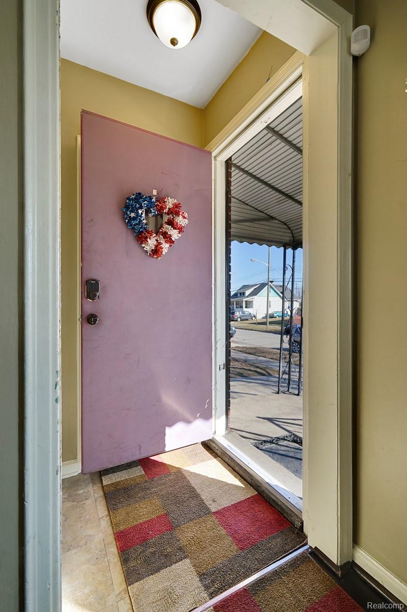 839 E Bennett Avenue E