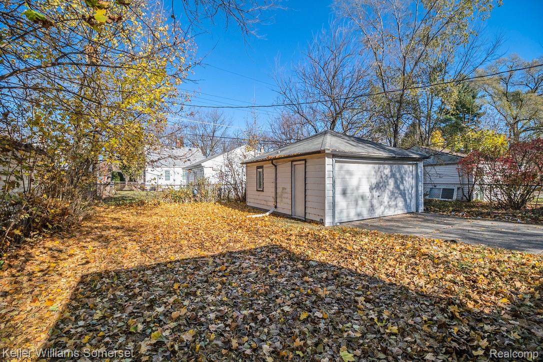 18591 Kingsville Street