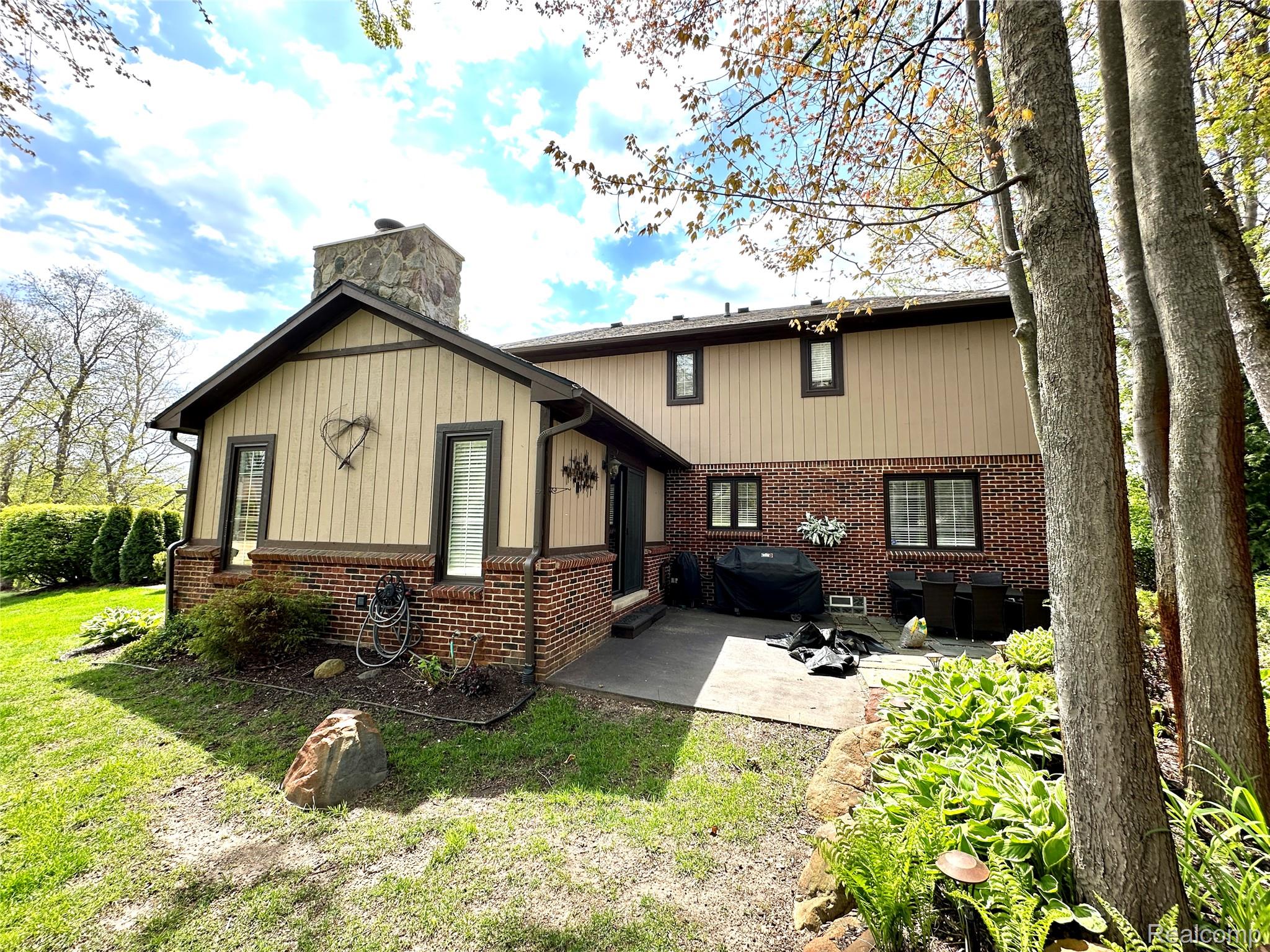 85 Overlake Drive