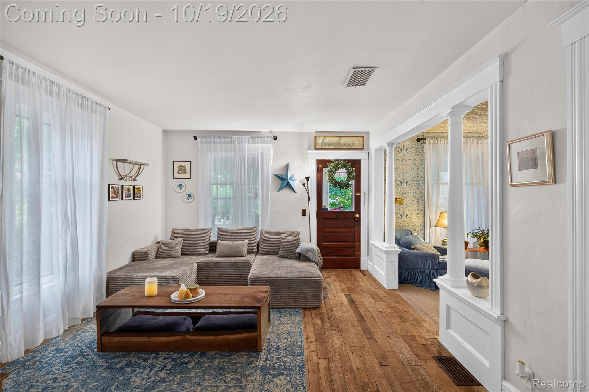 721 Putnam Street E