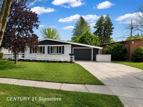 Photo of 2003 Carman Drive, Saginaw City, MI 48602 (MLS # 61050218648)