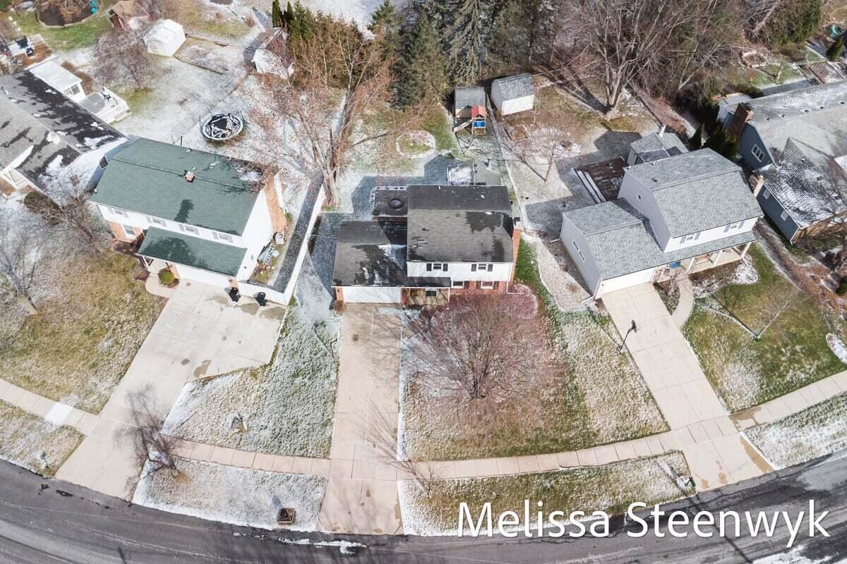 2091 Fawnwood Drive SE