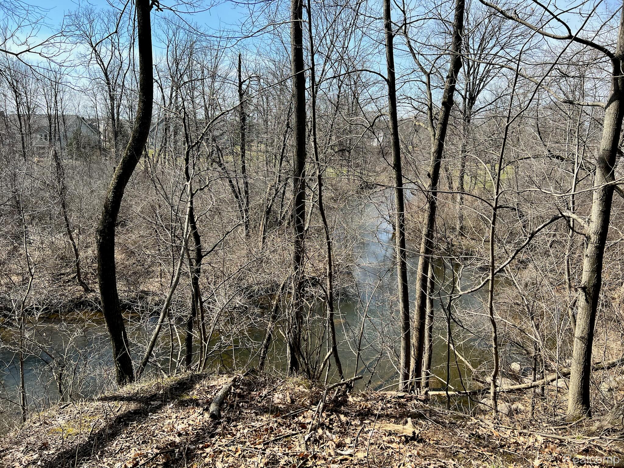 9047 Pineview River Drive
