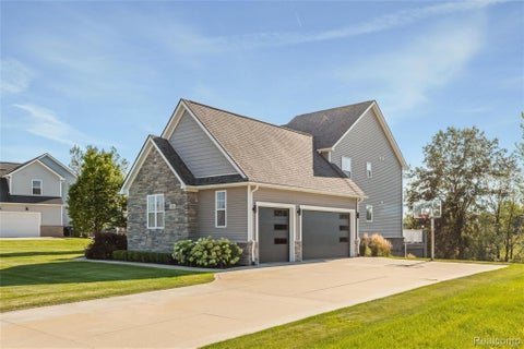 Tiny photo for 305 Baintree Boulevard, Brighton Township, MI 48114 (MLS # 20261069379)