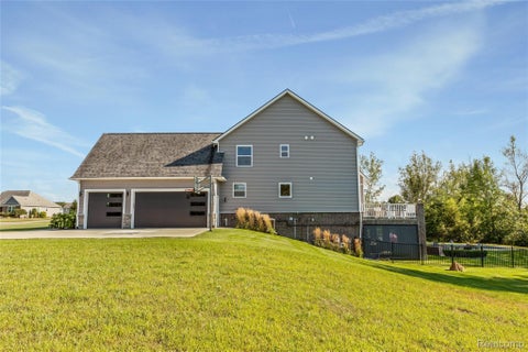 Tiny photo for 305 Baintree Boulevard, Brighton Township, MI 48114 (MLS # 20261069379)