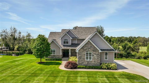 Tiny photo for 305 Baintree Boulevard, Brighton Township, MI 48114 (MLS # 20261069379)