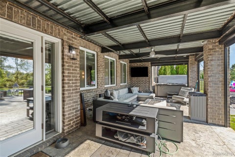 Tiny photo for 305 Baintree Boulevard, Brighton Township, MI 48114 (MLS # 20261069379)