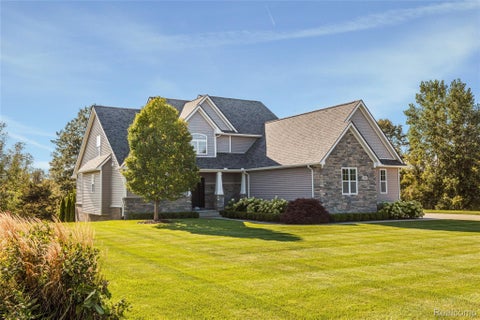 Tiny photo for 305 Baintree Boulevard, Brighton Township, MI 48114 (MLS # 20261069379)