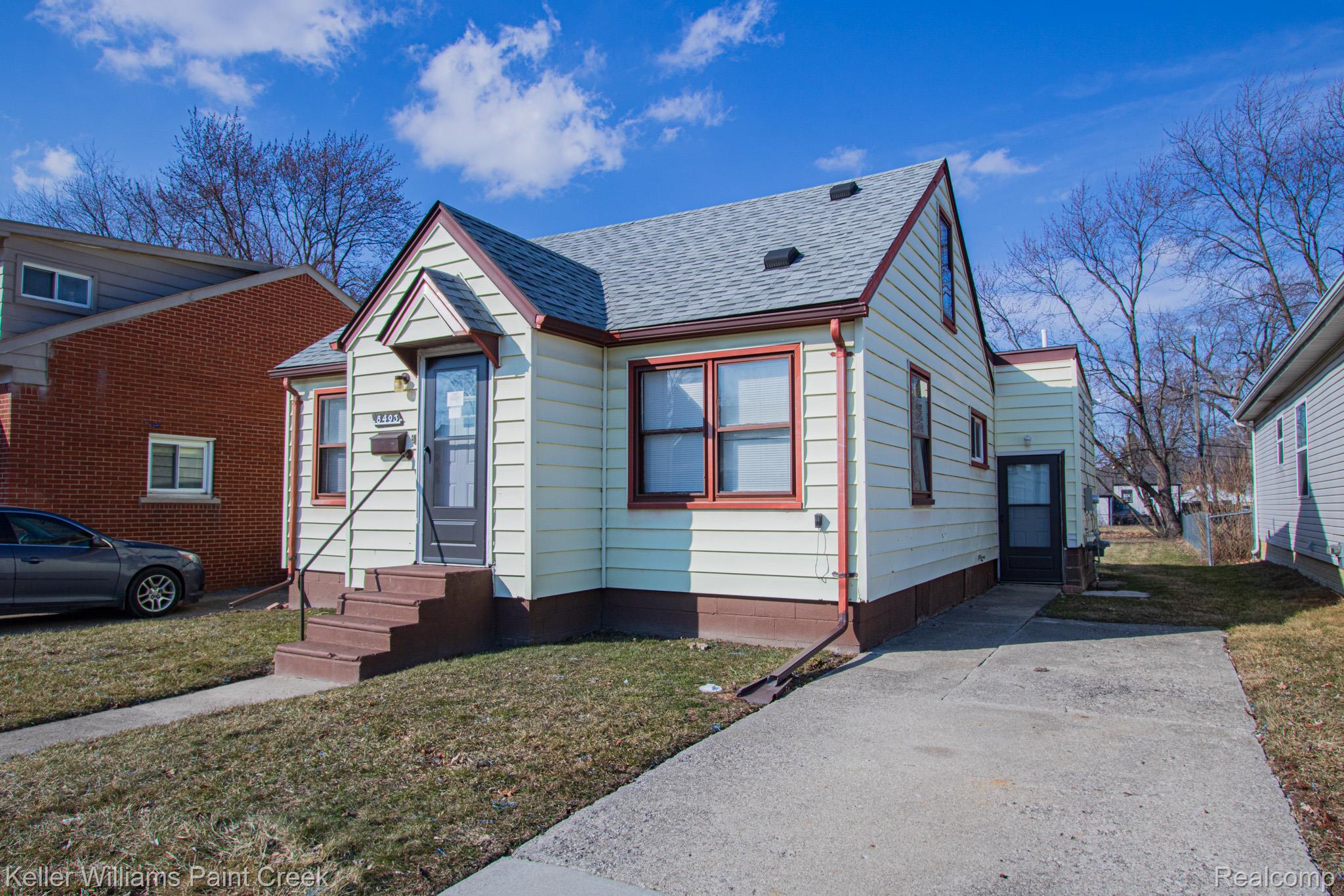 8493 Jewett Avenue