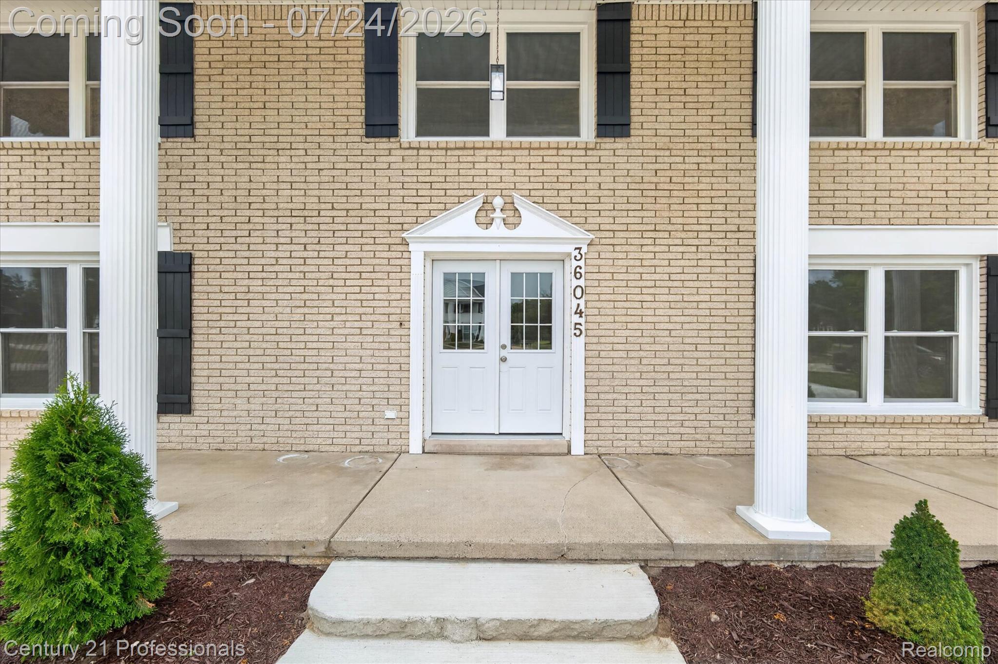 36045 Congress Court