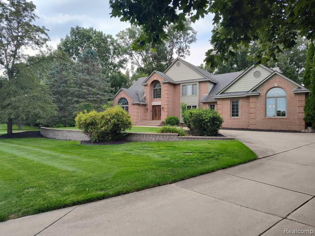1339 Pond Bluff Way