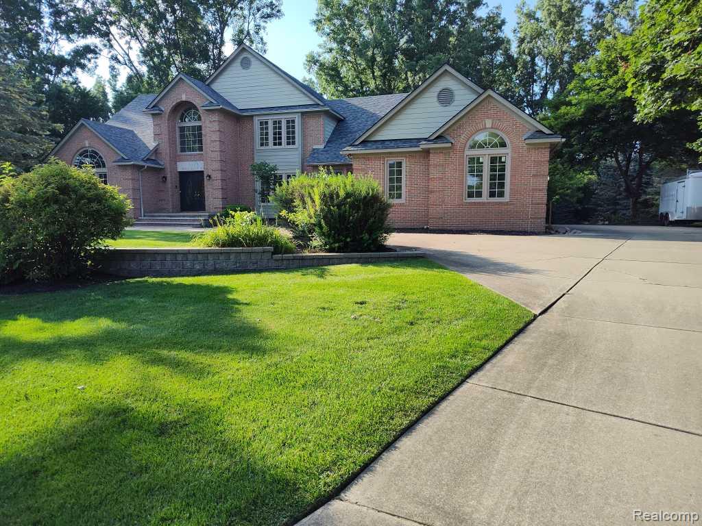 1339 Pond Bluff Way