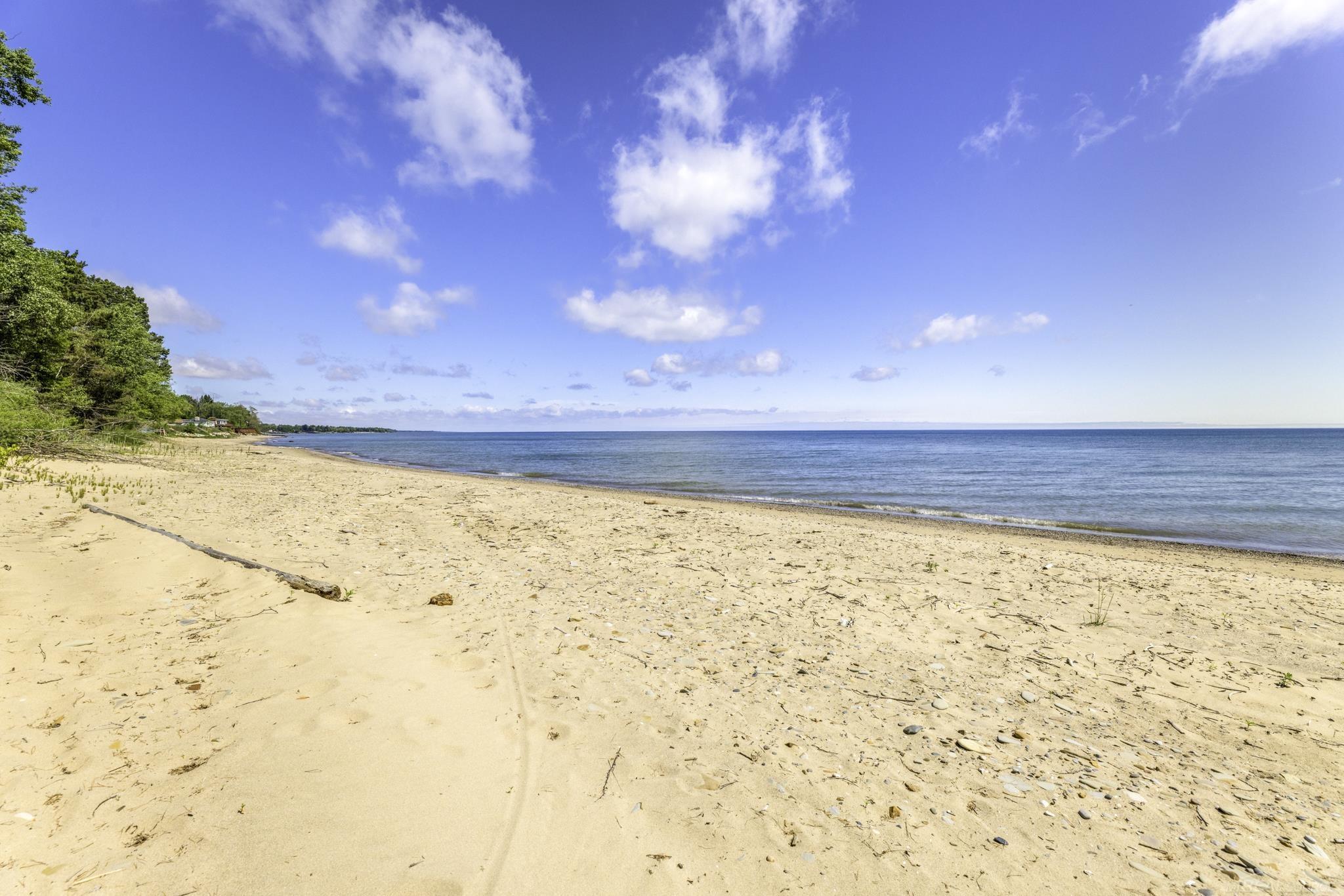 3388 N Lakeshore Road