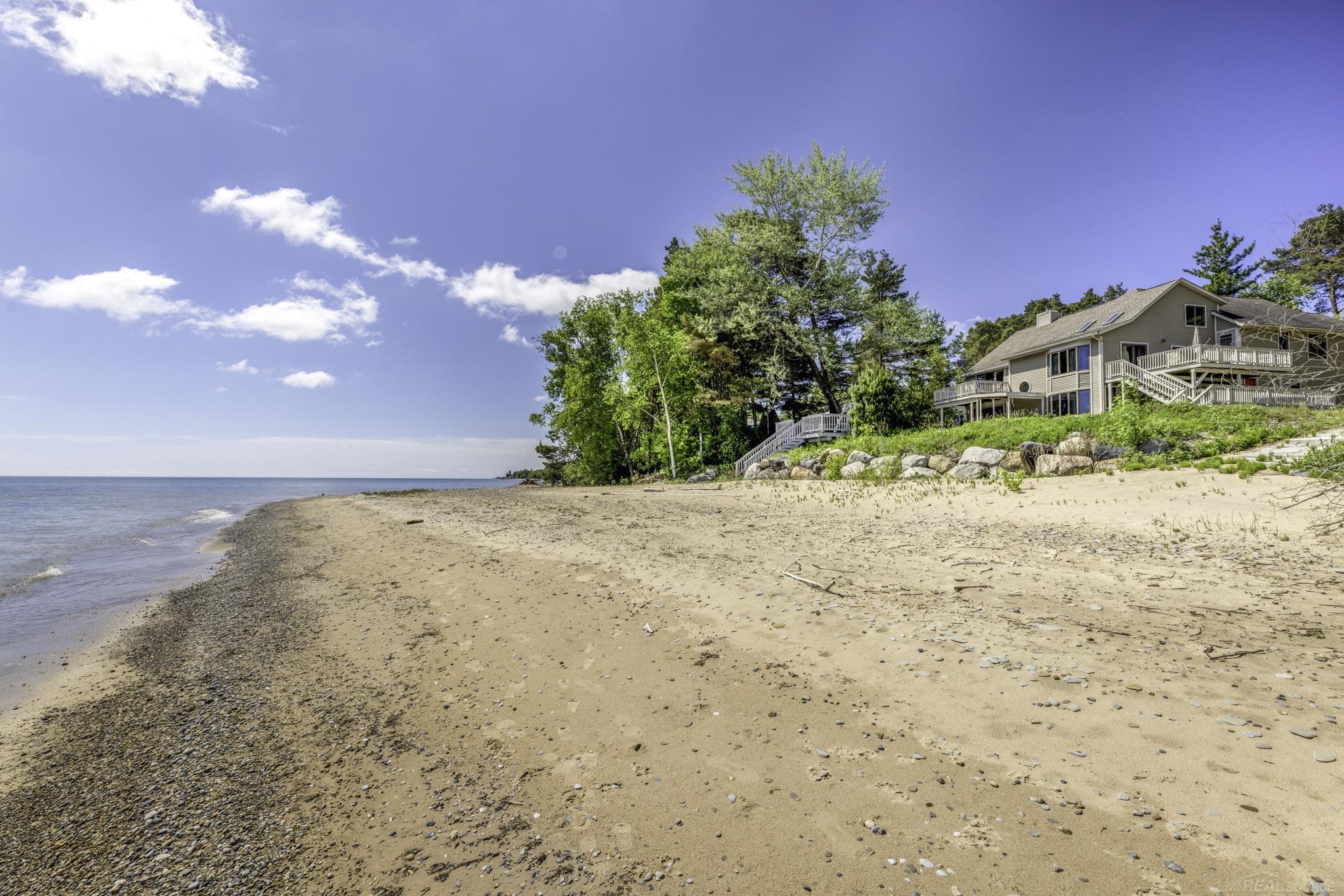 3388 N Lakeshore Road