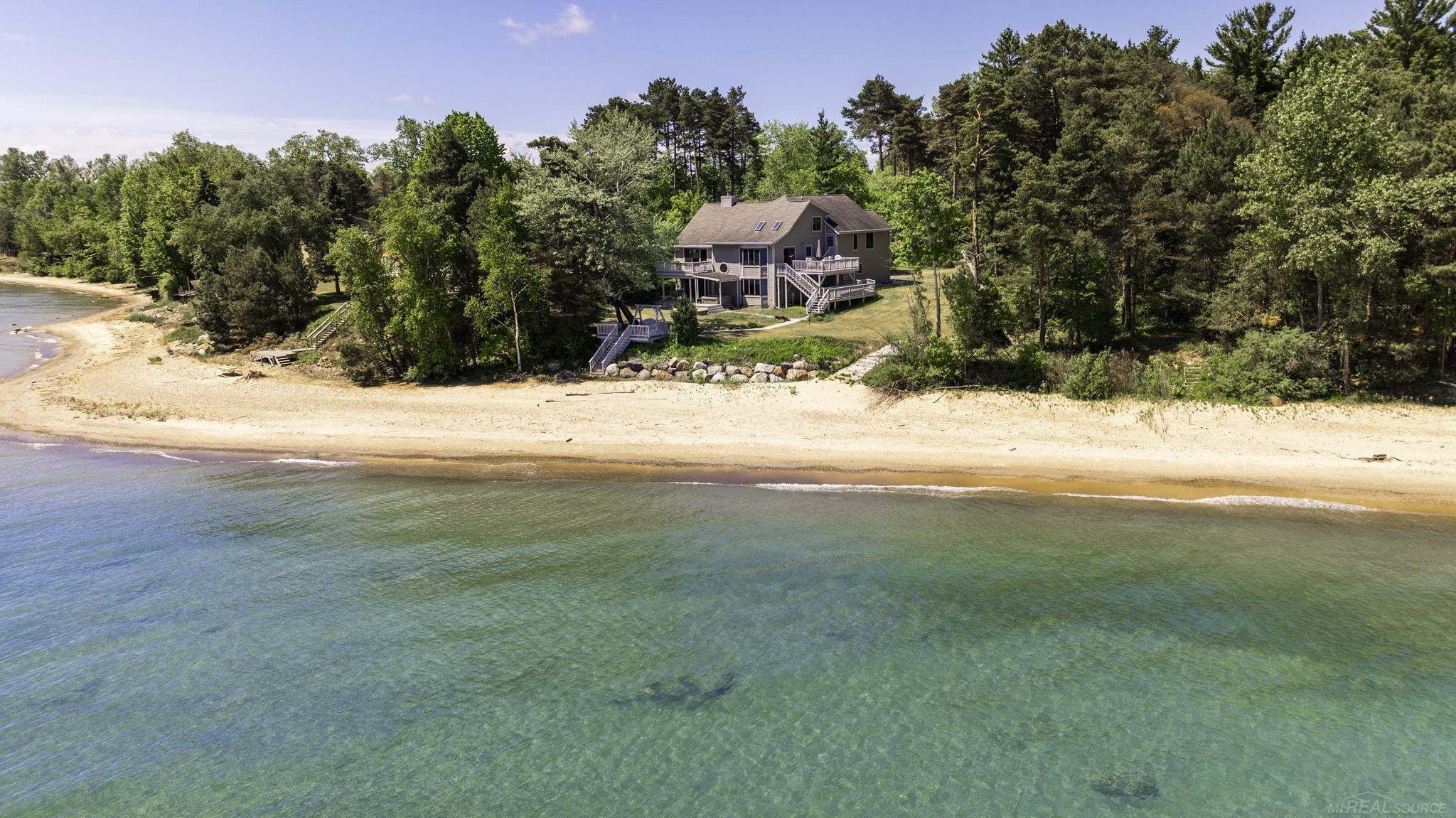 3388 N Lakeshore Road
