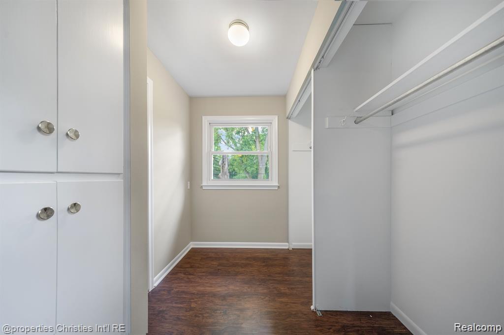 Rochester Hills City, Michigan 48309, United States, 3 Bedrooms Bedrooms, ,2 BathroomsBathrooms,Residential,Active,204700