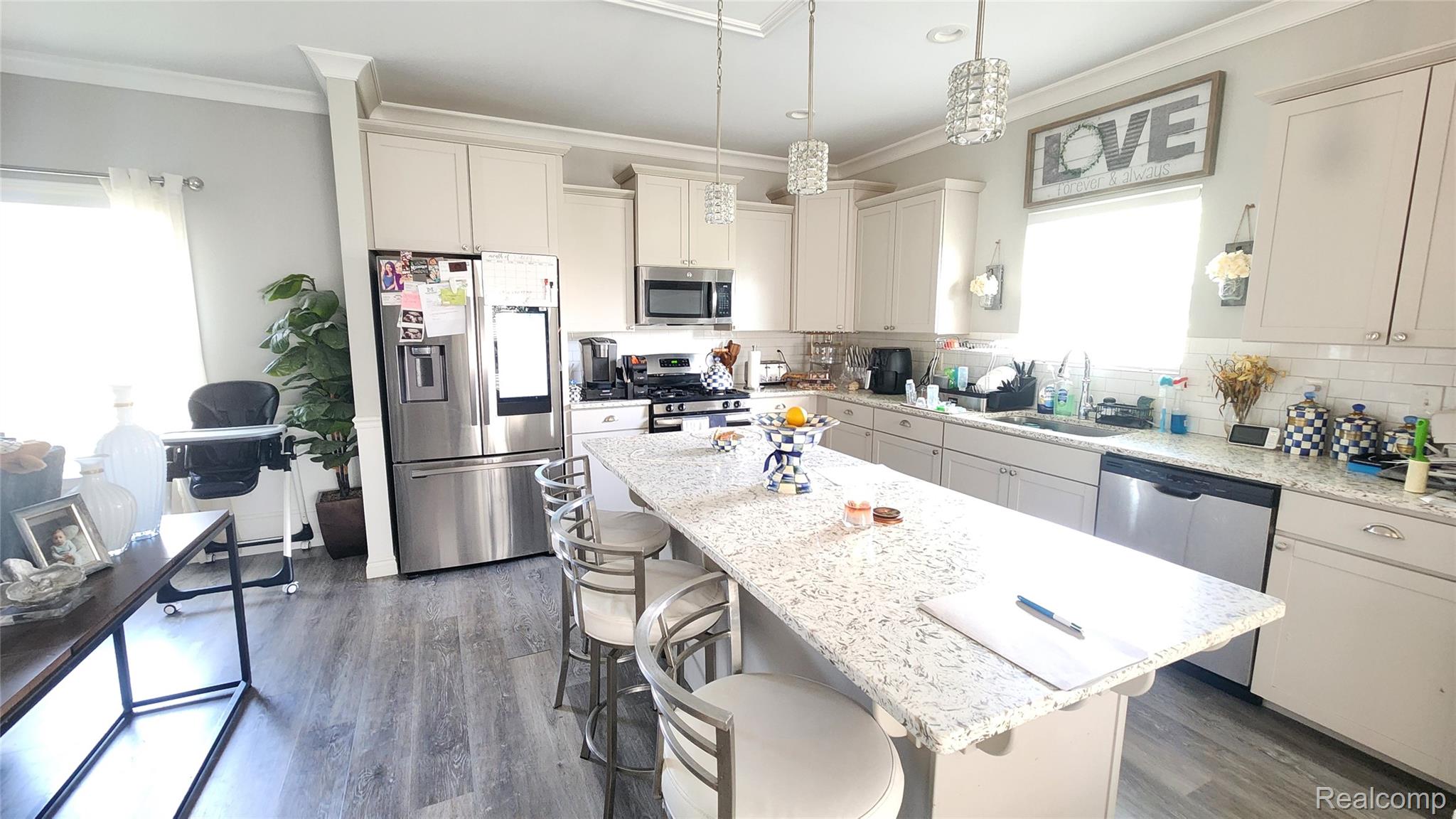 2315 Willow Lane