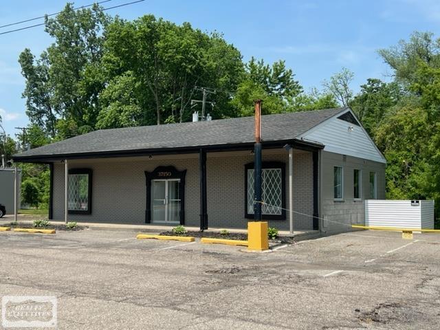 37150 Utica Road