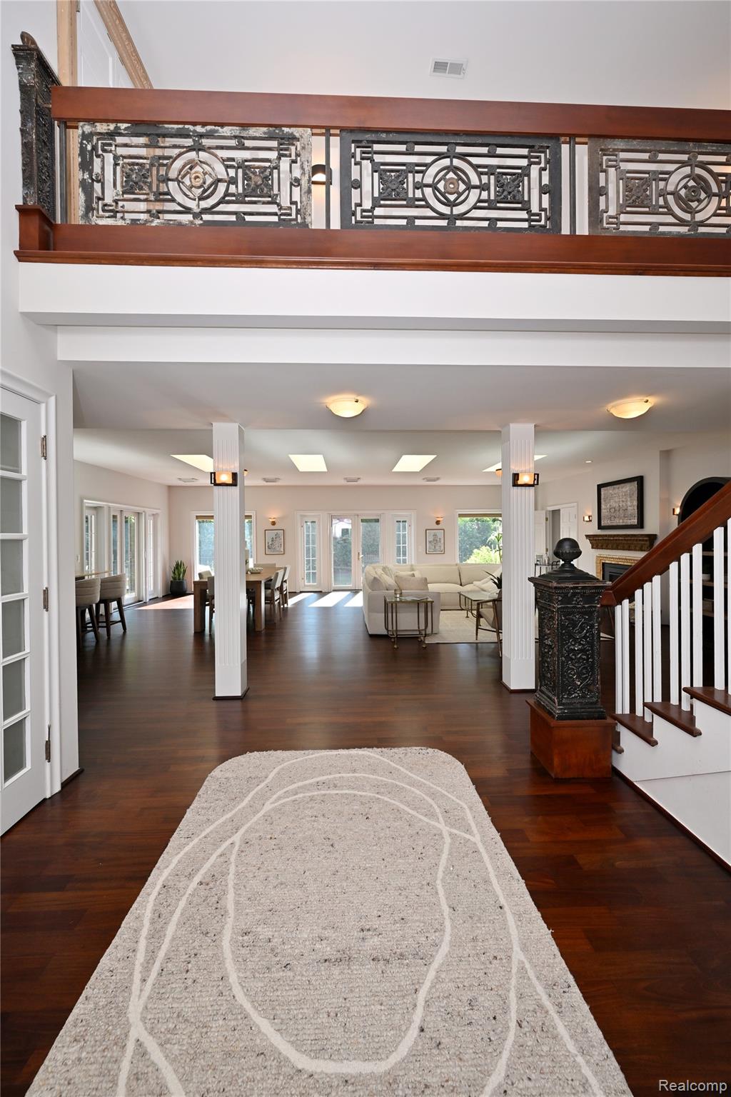 935 Pleasant Street