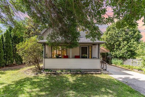 812 E Grove Street Midland City MI 48640