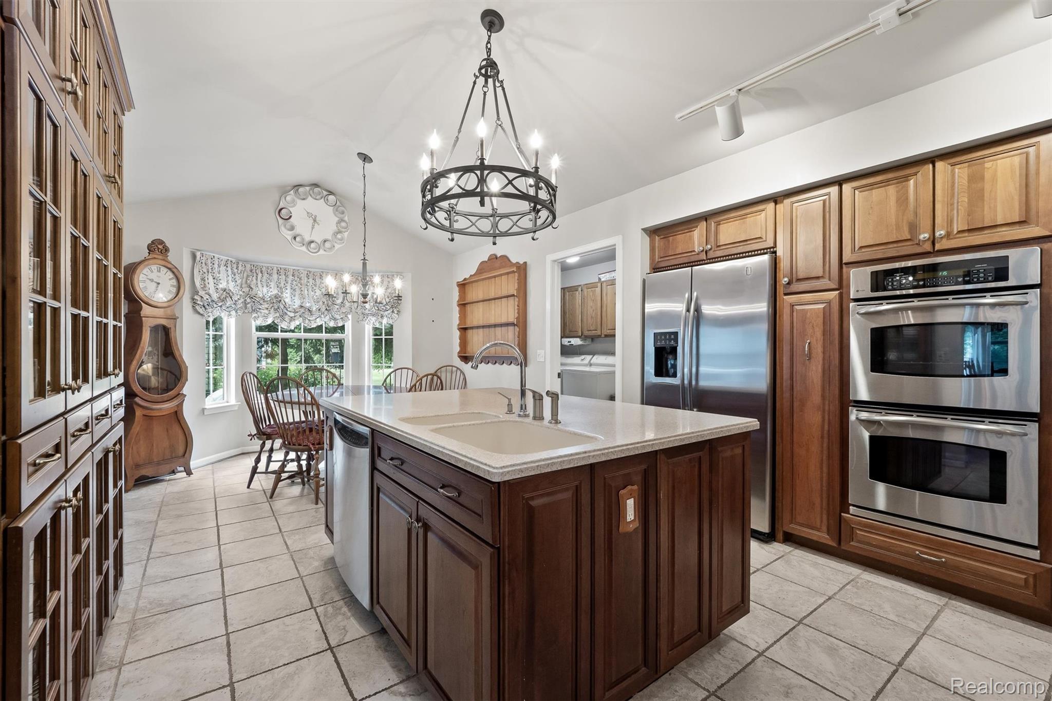 7260 Willow Oak Drive