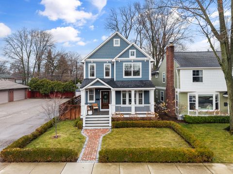 Photo of 819 Irving Avenue, Royal Oak City, MI 48067 (MLS # 81026009727)