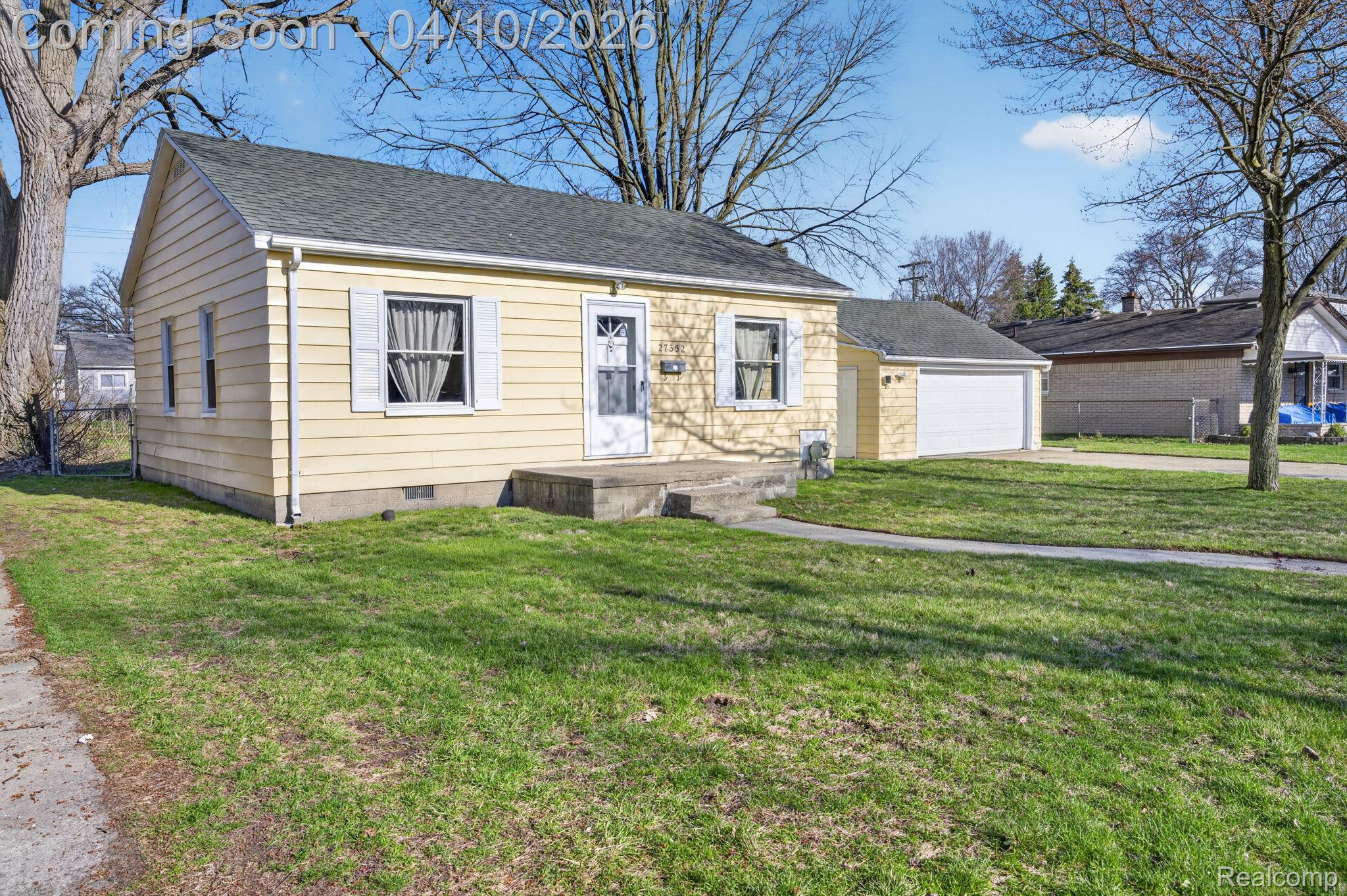 27352 Townley Street