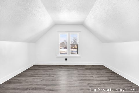 Tiny photo for 1257 3rd Street, Muskegon City, MI 49441 (MLS # 71026005983)