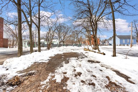 Tiny photo for 1257 3rd Street, Muskegon City, MI 49441 (MLS # 71026005983)