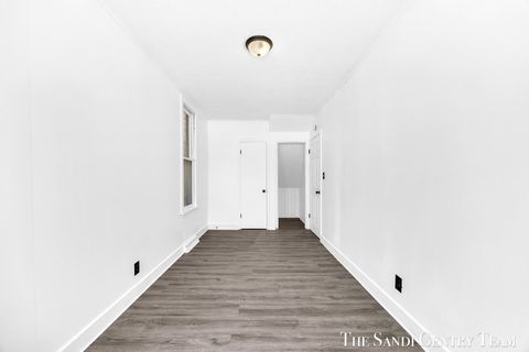 Tiny photo for 1257 3rd Street, Muskegon City, MI 49441 (MLS # 71026005983)