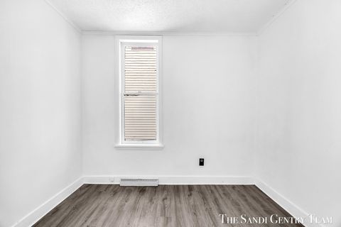 Tiny photo for 1257 3rd Street, Muskegon City, MI 49441 (MLS # 71026005983)