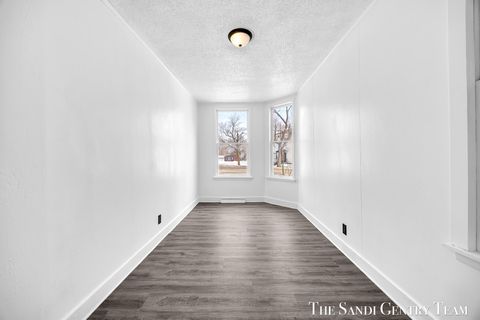 Tiny photo for 1257 3rd Street, Muskegon City, MI 49441 (MLS # 71026005983)