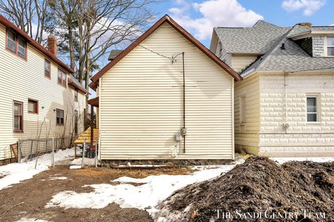 Tiny photo for 1257 3rd Street, Muskegon City, MI 49441 (MLS # 71026005983)