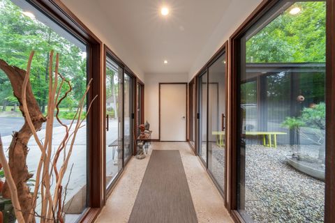 A home in BloomfieldCharterTownship_Oakland