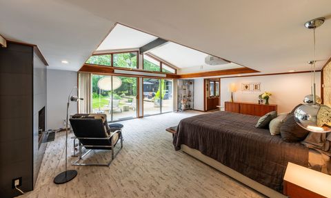 A home in BloomfieldCharterTownship_Oakland