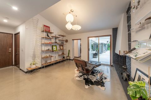 A home in BloomfieldCharterTownship_Oakland