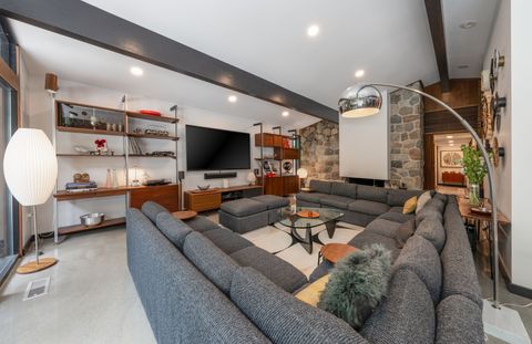 A home in BloomfieldCharterTownship_Oakland