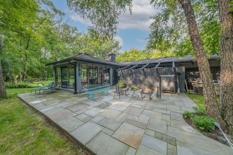 A home in BloomfieldCharterTownship_Oakland